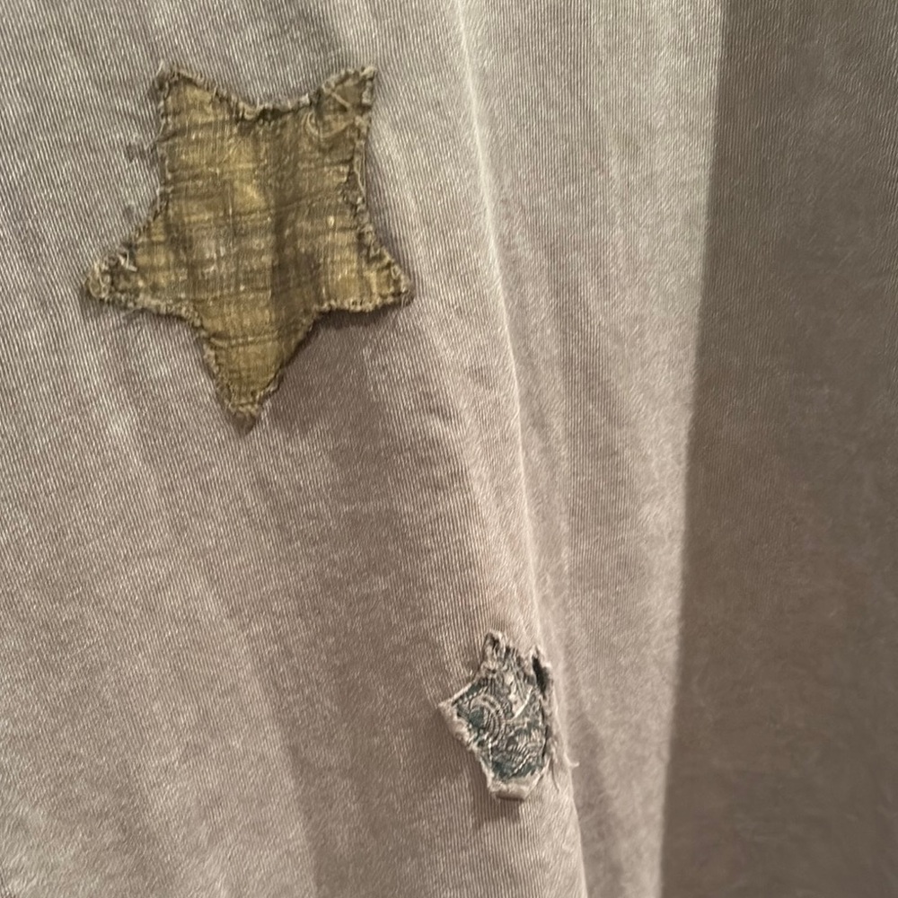 Easel Gray Textured T-Shirt - Picture 7 of 10